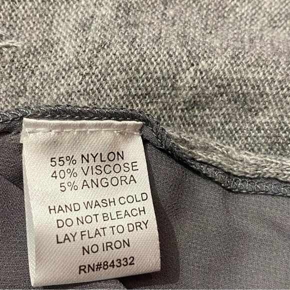 ii Sisters Heathered Gray Angora Fur Rhinestone Split Back Sweater Women's Med. - Picture 6 of 12